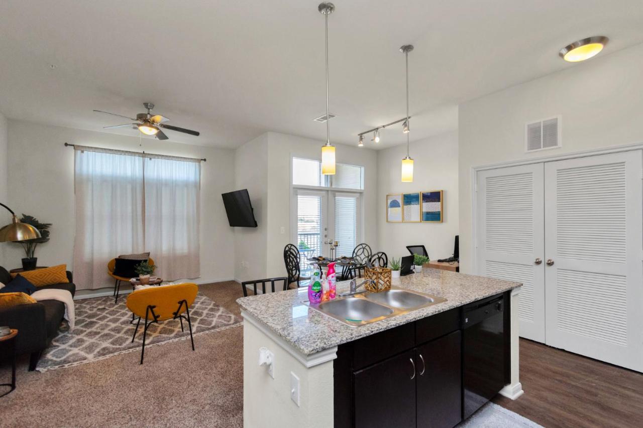 Charming Suite With Gym Near Nrg Medical Center Houston Eksteriør bilde
